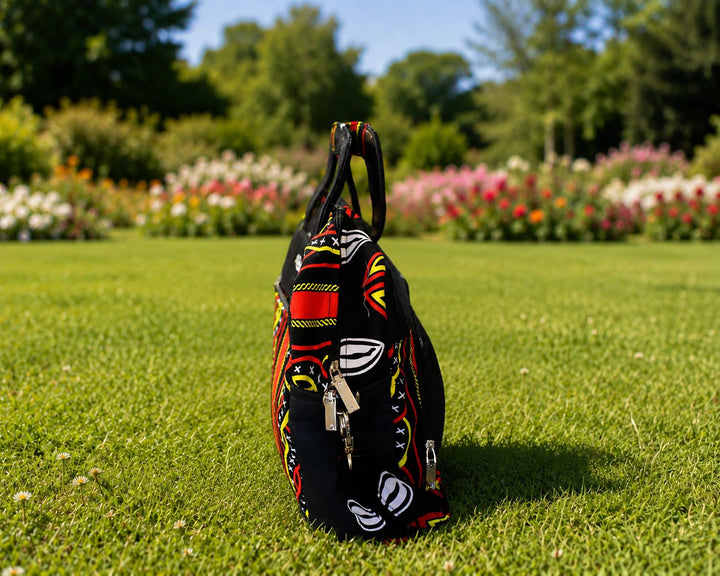 Sac d’ordinateur artisanal en tissu wax camerounais