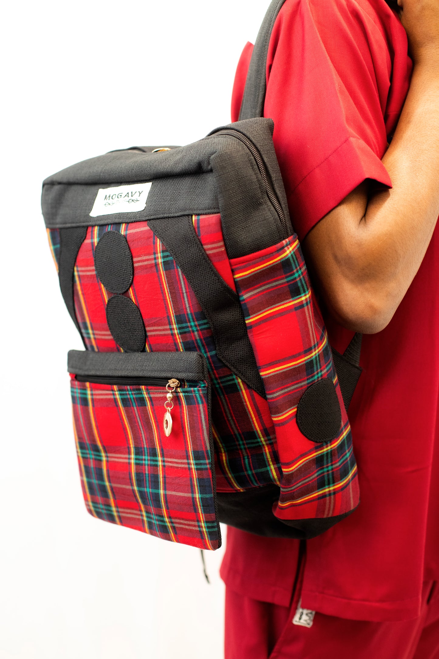 Sac à dos en madras rouge – Artisanat africain.