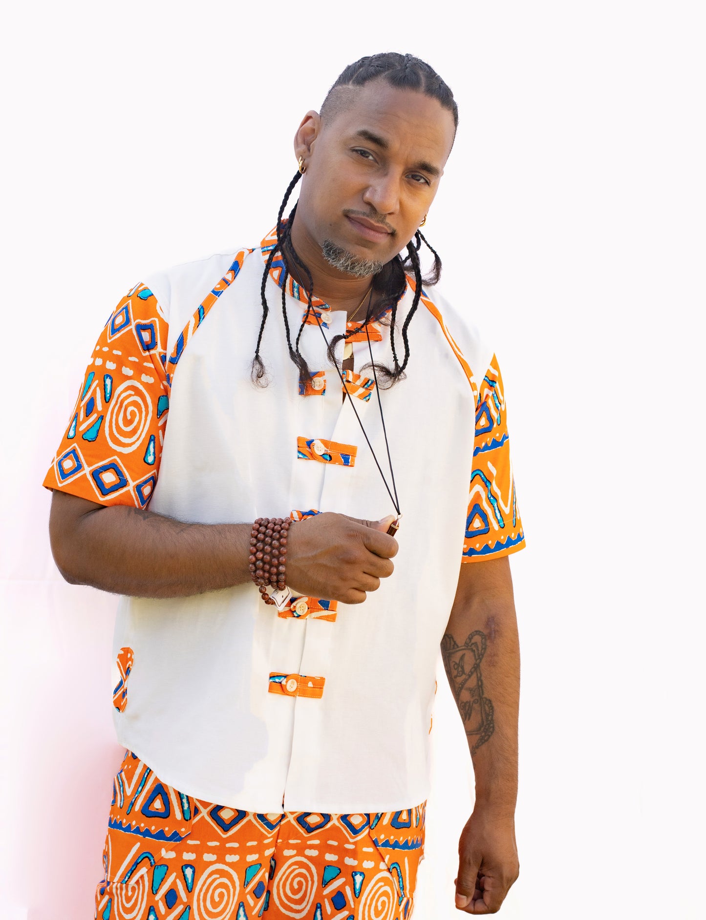 Ensemble chemise manches courtes et bermuda en pagne africain