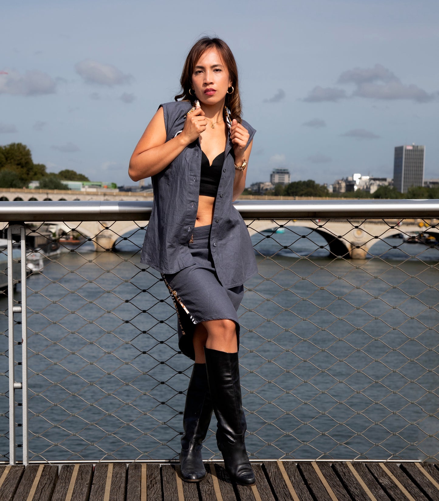 Ensemble Femme Élégance Ethnique – Gris & Pagne Africain