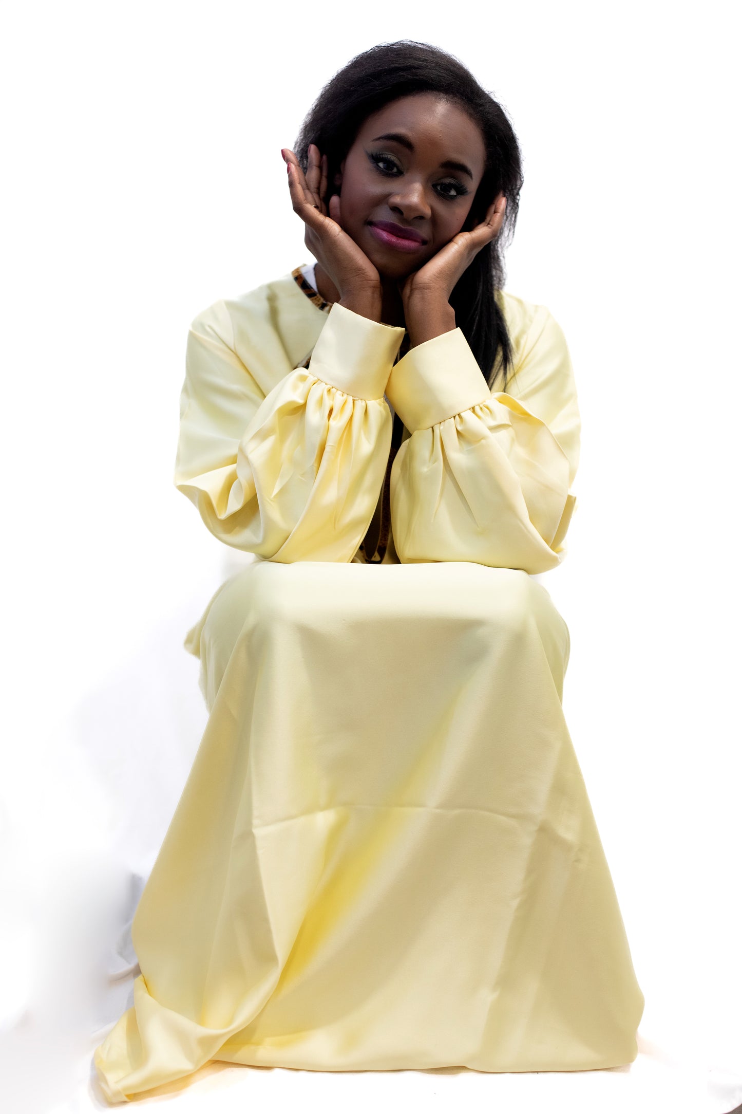 Robe en satin de soie- Élégance et confort en toute occasion.