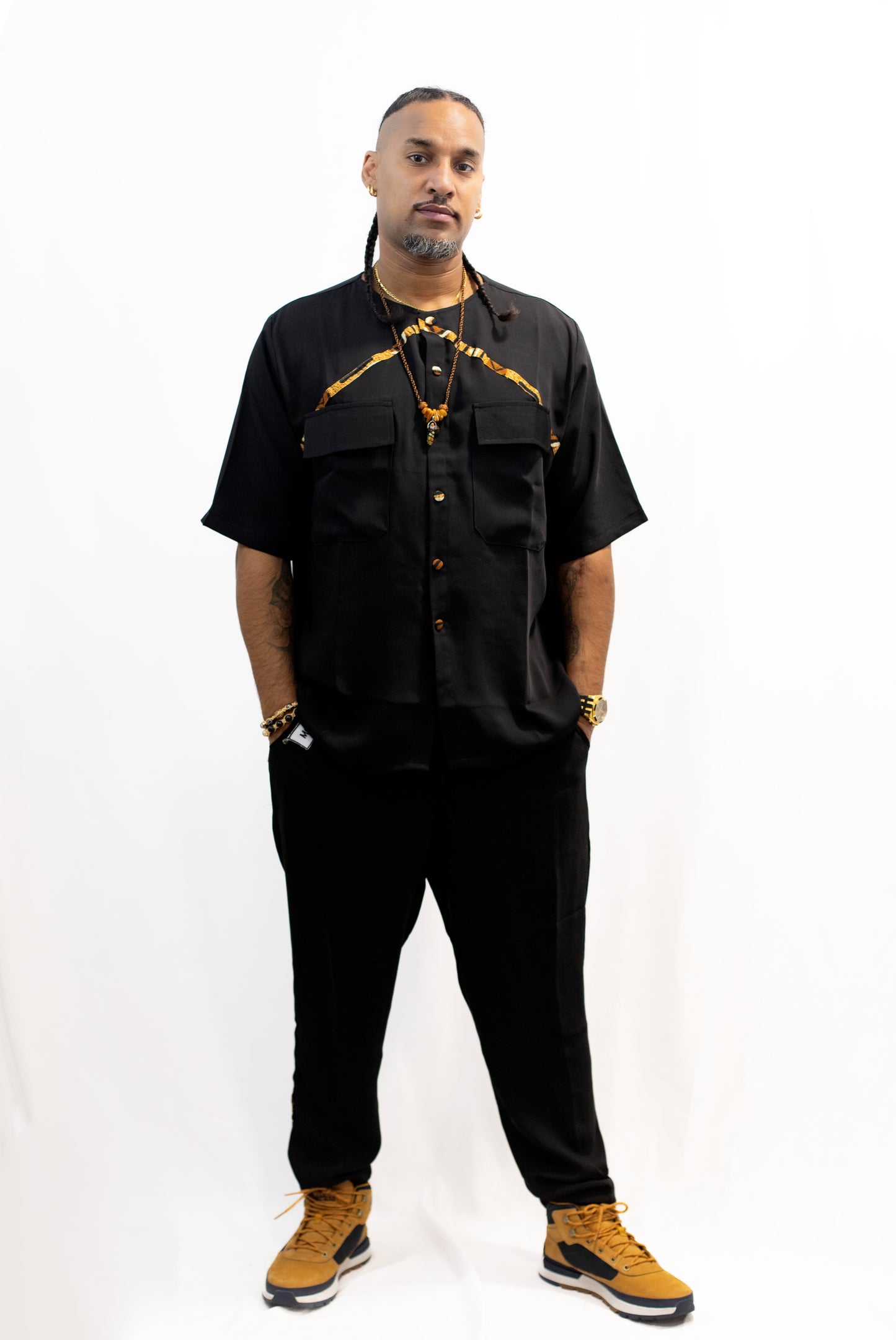 Ensemble chemise manches courtes et pantalon noir en crêpe