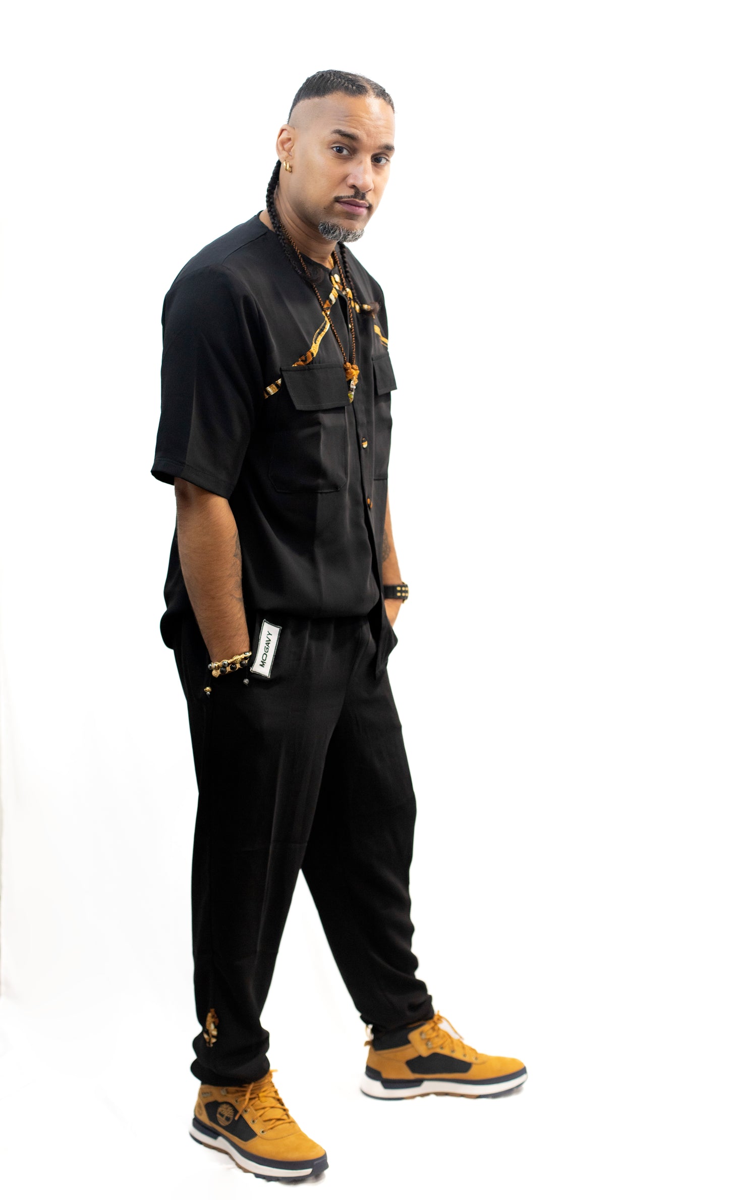 Ensemble chemise manches courtes et pantalon noir en crêpe