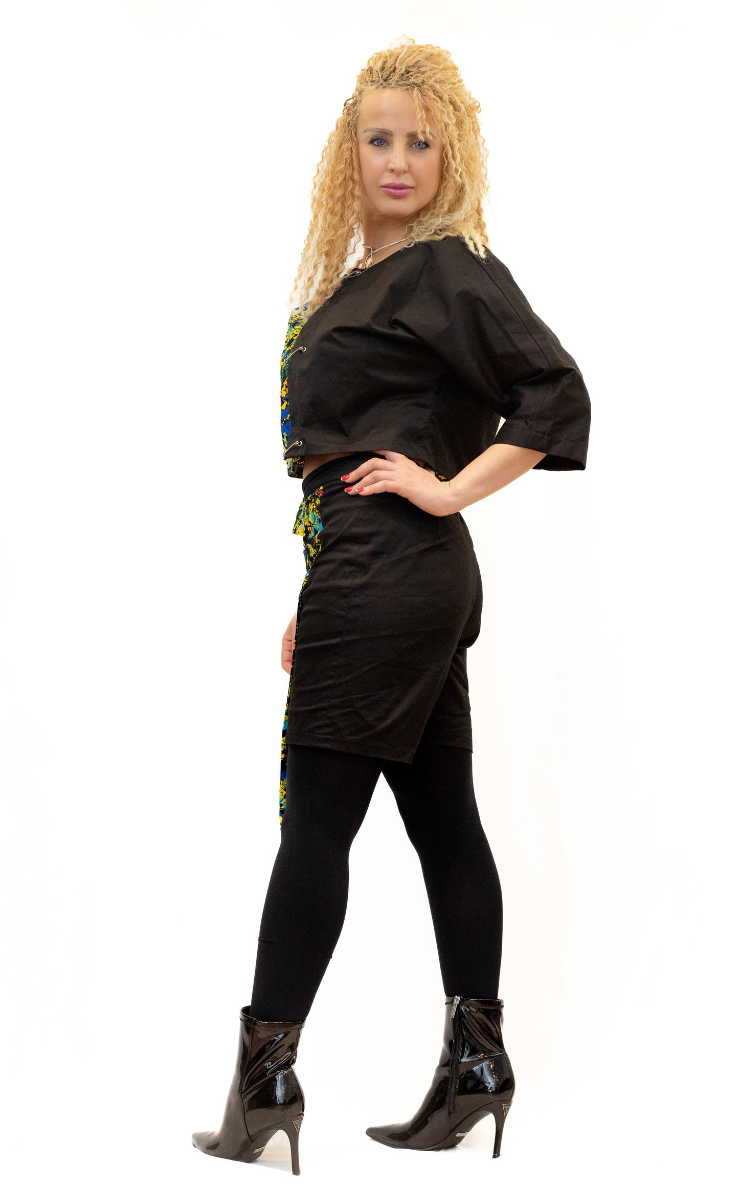 Ensemble noir veston et jupe bermuda