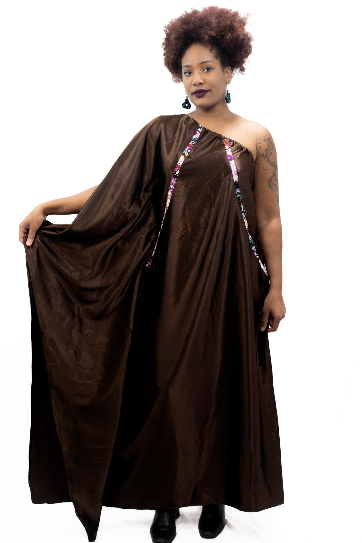 Robe asymétrique "Terre d’élégance" – Création Artisanale MOGAVY.Sewing