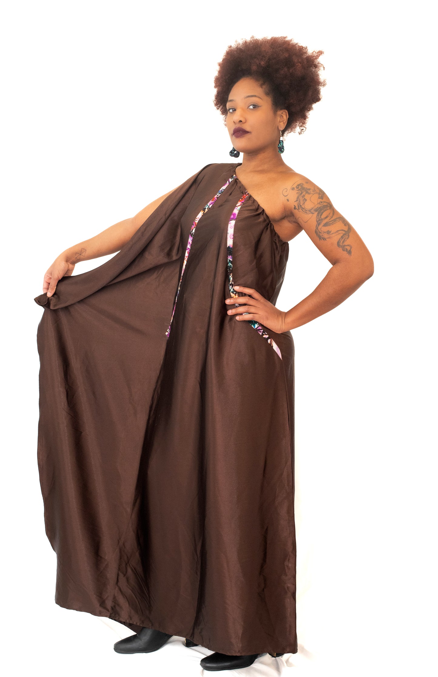 Robe asymétrique "Terre d’élégance" – Création Artisanale MOGAVY.Sewing
