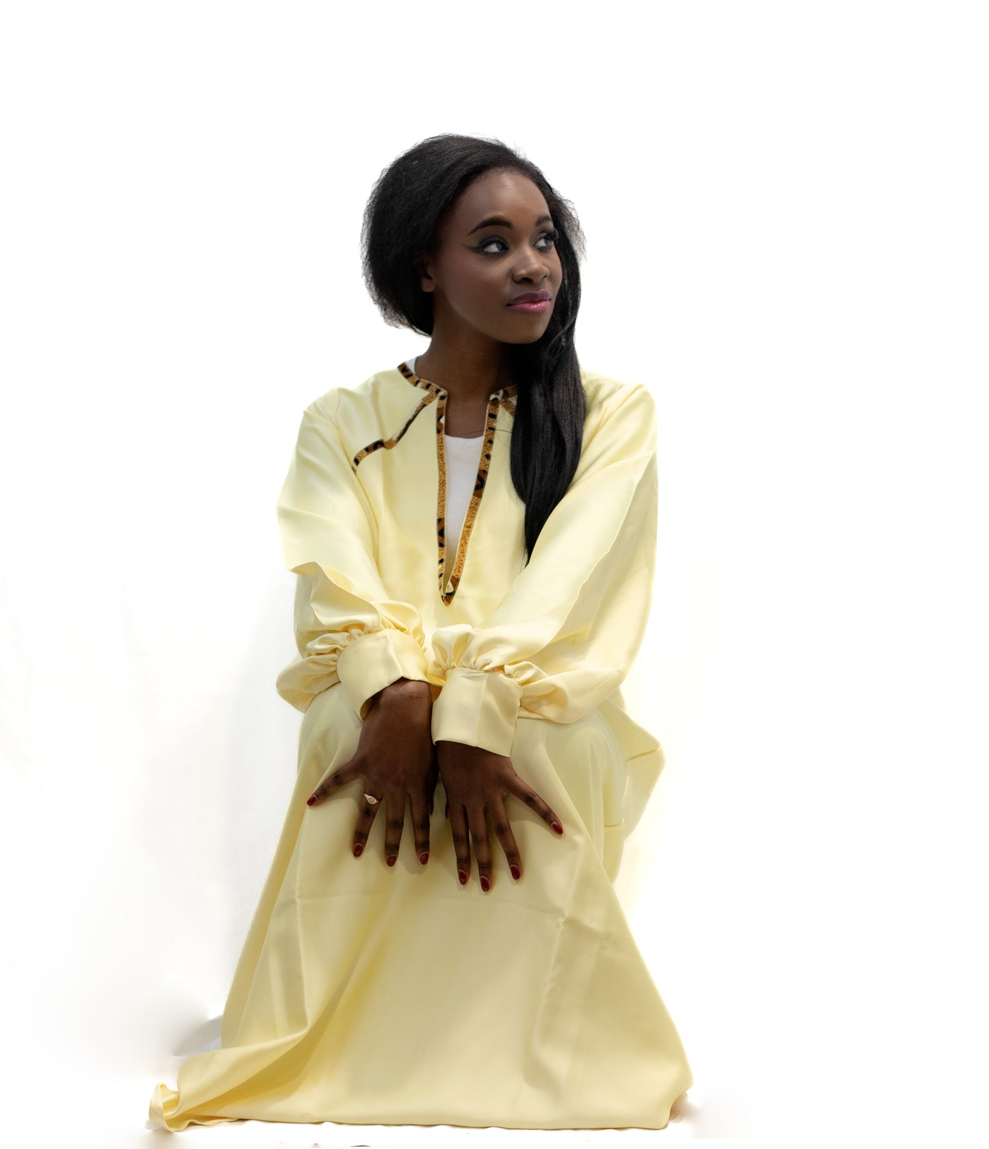 Robe en satin de soie- Élégance et confort en toute occasion.