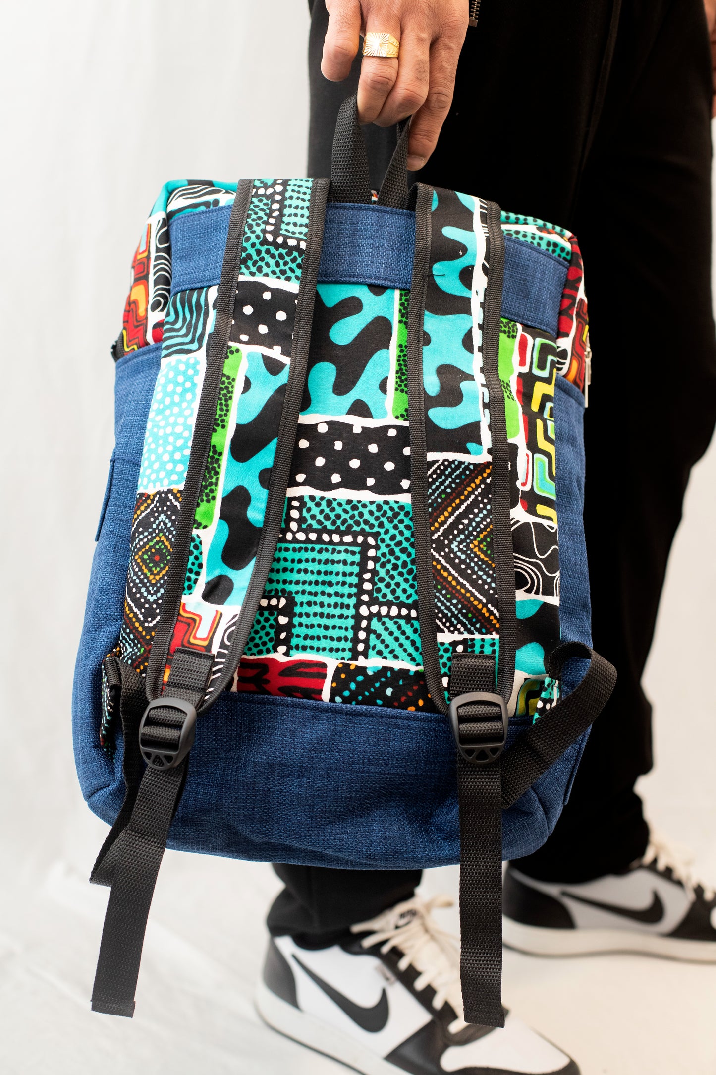 Sac à dos unisexe en pagne africain - Confection artisanale.