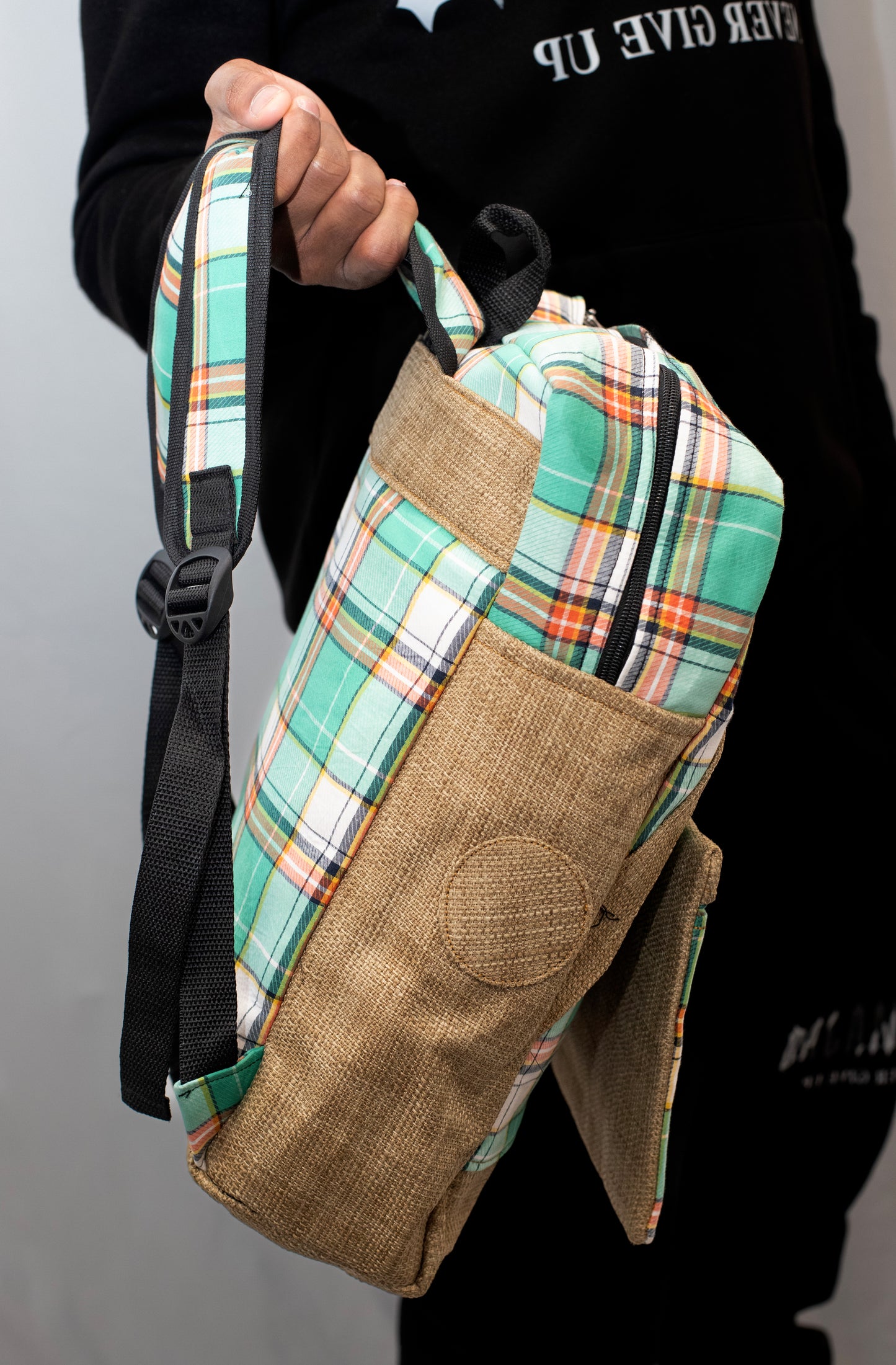Sac à dos en tissu madras - Confection artisanale.