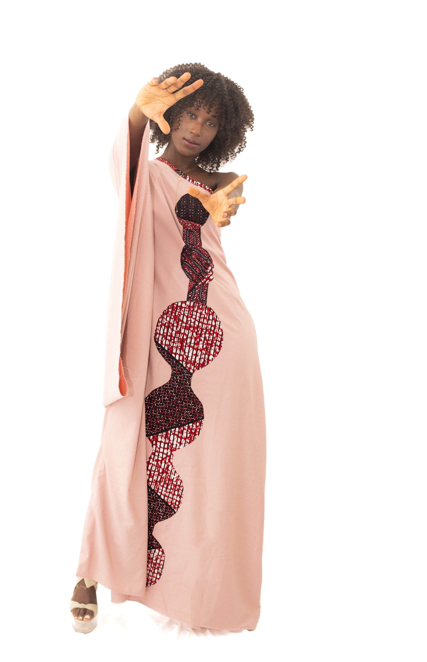 Grande Robe en Coton Rose avec Design en Pagne Africain