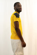 T-shirt jaune Customisé avec Tissus et Pagnes Africains