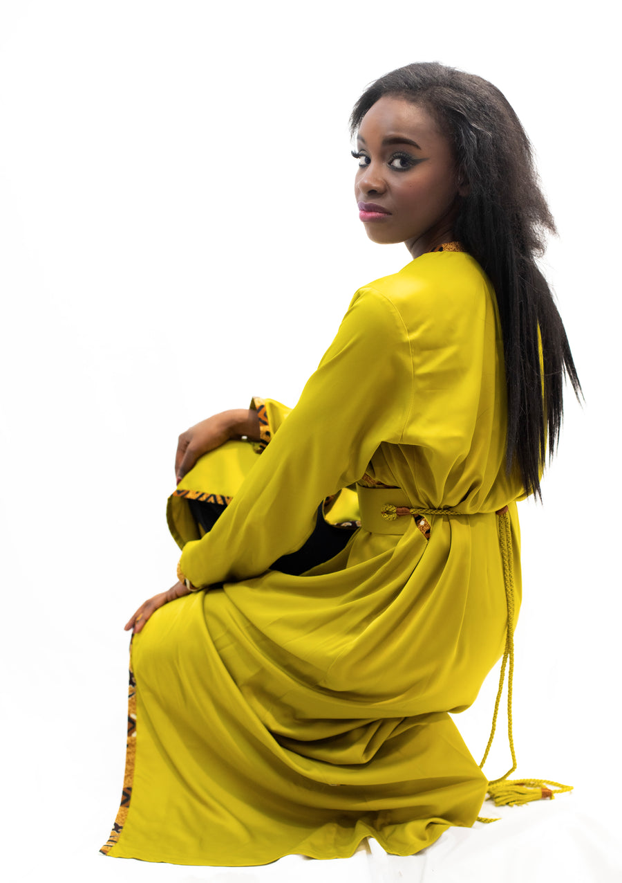 Robe caftan croisée verte avec touche de pagne africain