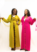 Robe caftan croisée verte avec touche de pagne africain