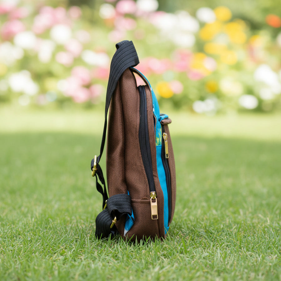 Sac crossbody éco-bicolore "L’Échappée Exotique".