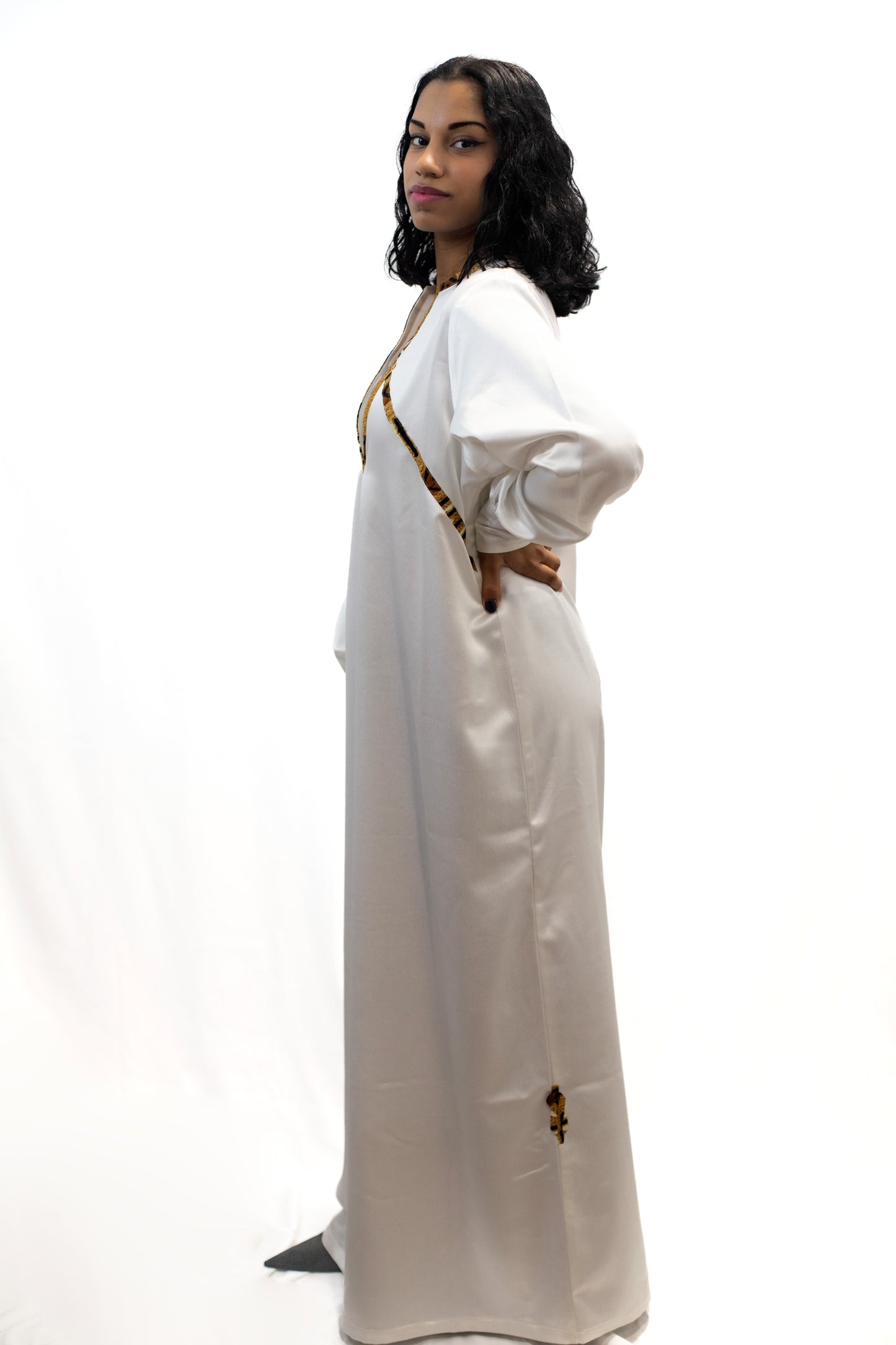 Robe en satin de soie- Élégance et Confort Absolu