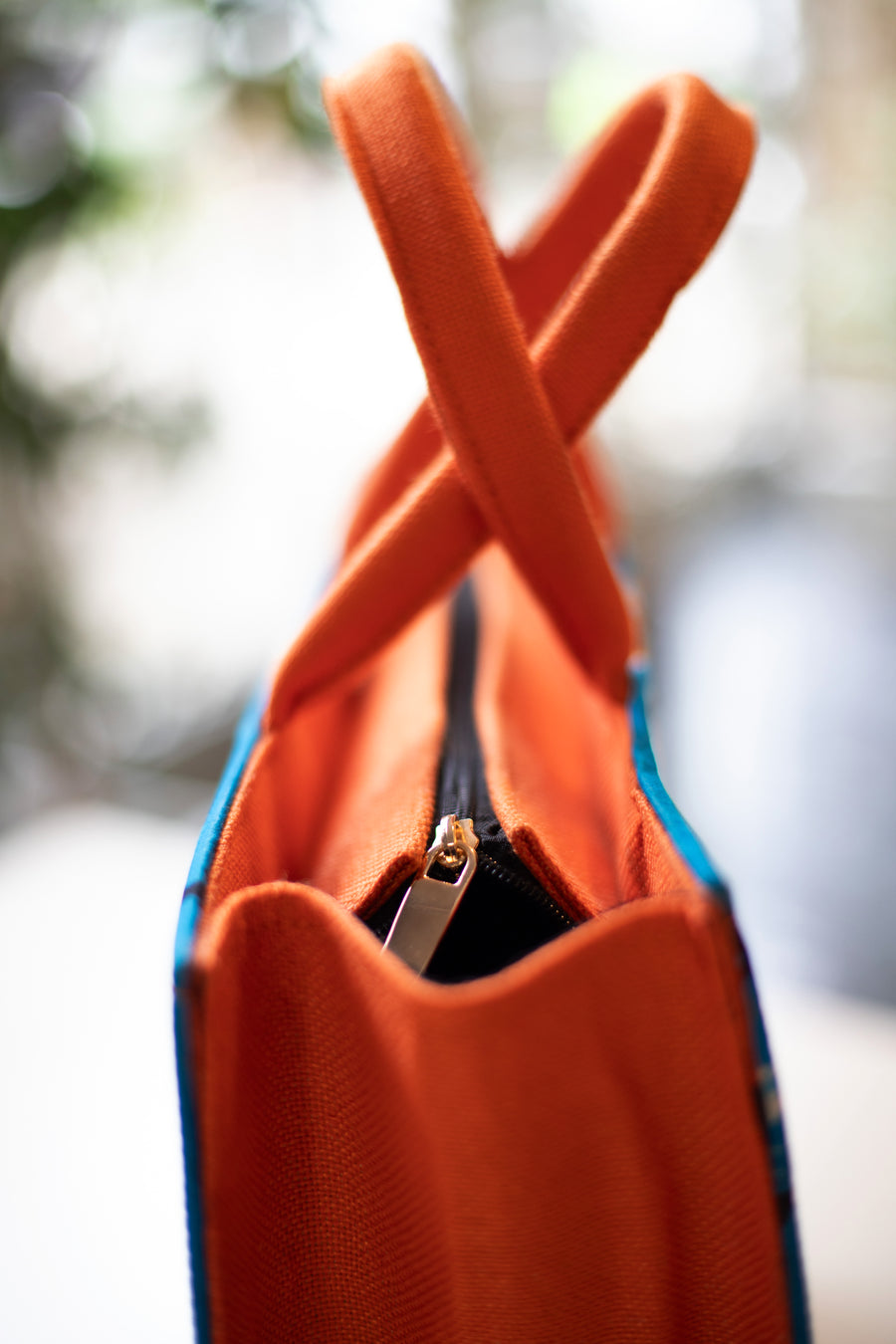 Sacs cabas avec pochette assortie.