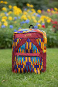 Sac à dos artisanal MOGAVY. Toile de jute bordeaux et motifs géométriques kente