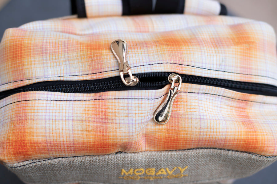 Sac à dos artisanal. Carreaux mandarine & jute naturel