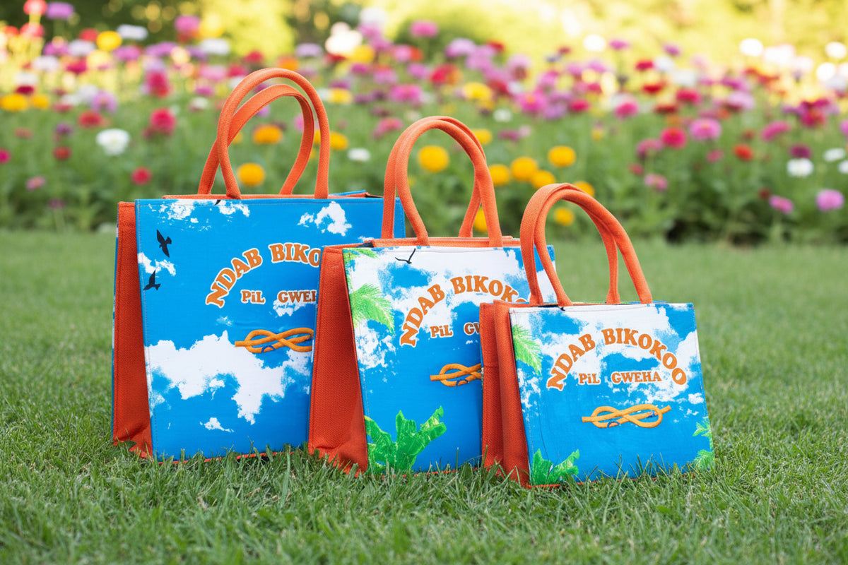 Sacs cabas avec pochette assortie.