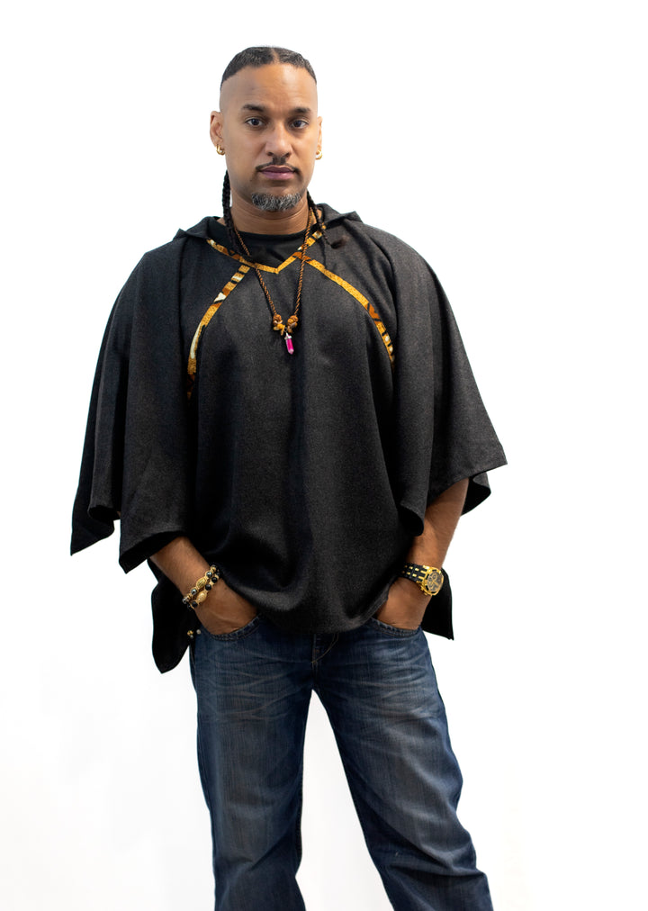 Poncho noir à Capuche en Cachemire avec touches  de Pagne Africain