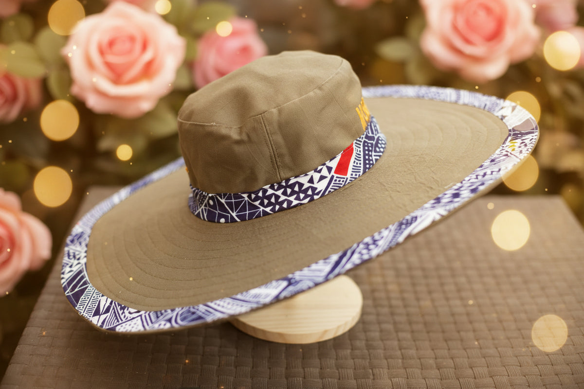 Chapeau Capeline vert kaki & bordure pagne africain Bleu