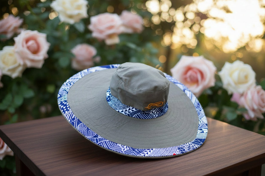 Chapeau Capeline vert kaki & bordure pagne africain Bleu