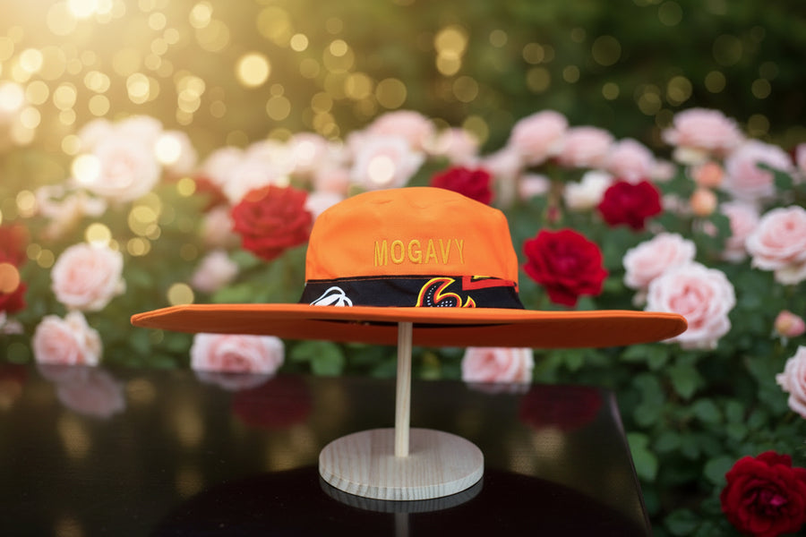 Chapeau Capeline orange vitaminé & galon pagne camerounais
