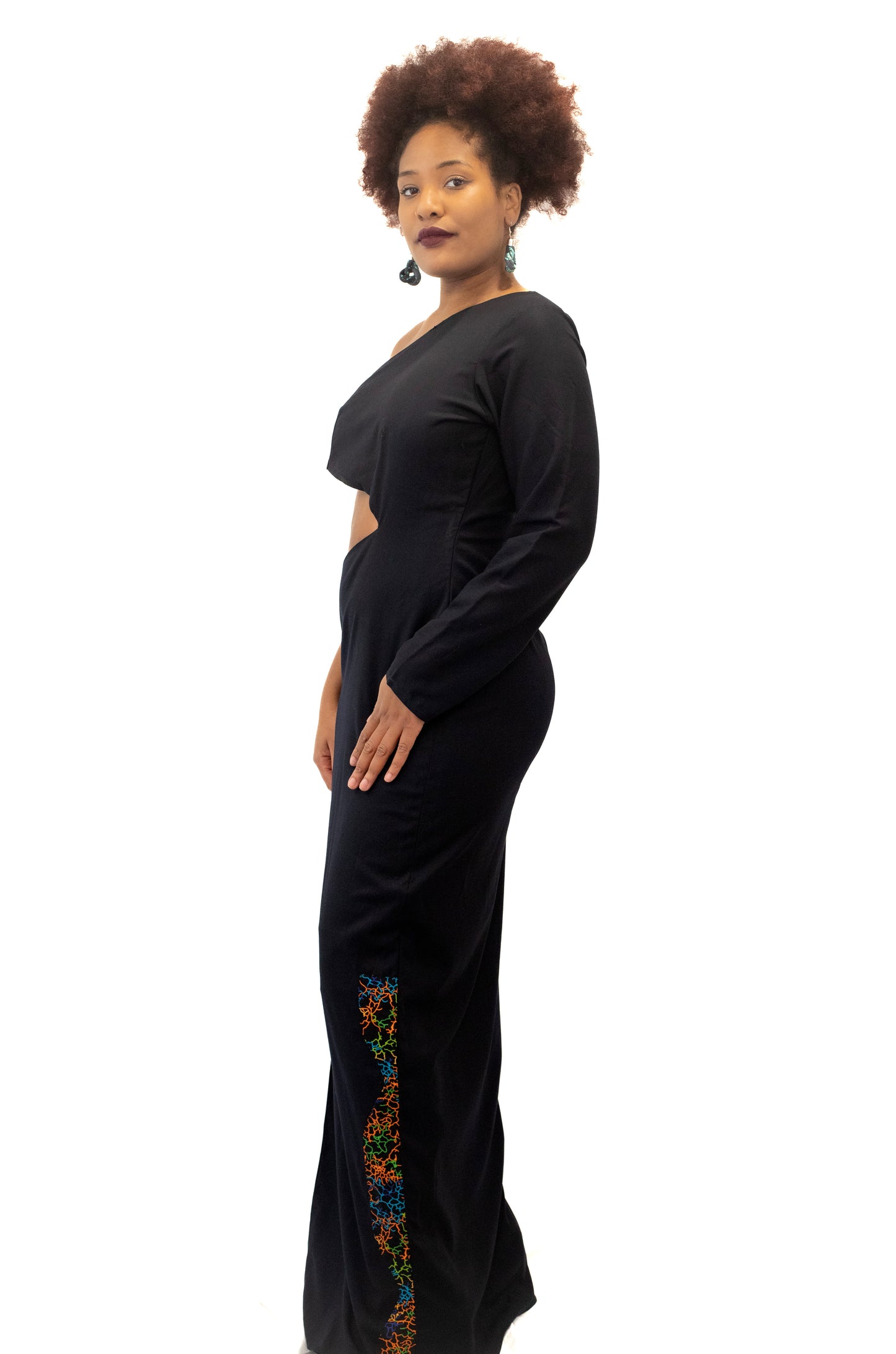 Robe Asymétrique – "Bold Elégance"