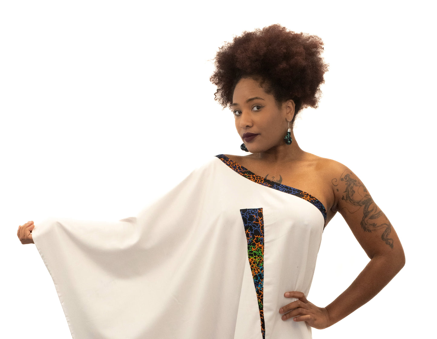 Robe asymétrique blanche – Édition unique.