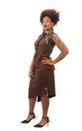Ensemble femme marron – Chemise sans manches & jupe asymétrique avec détails en pagne africain