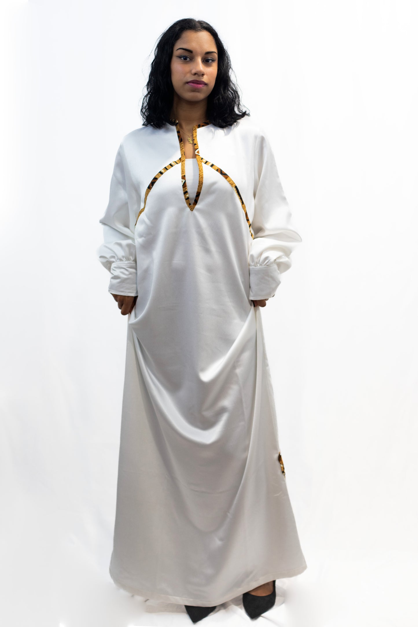 Robe en satin de soie- Élégance et Confort Absolu